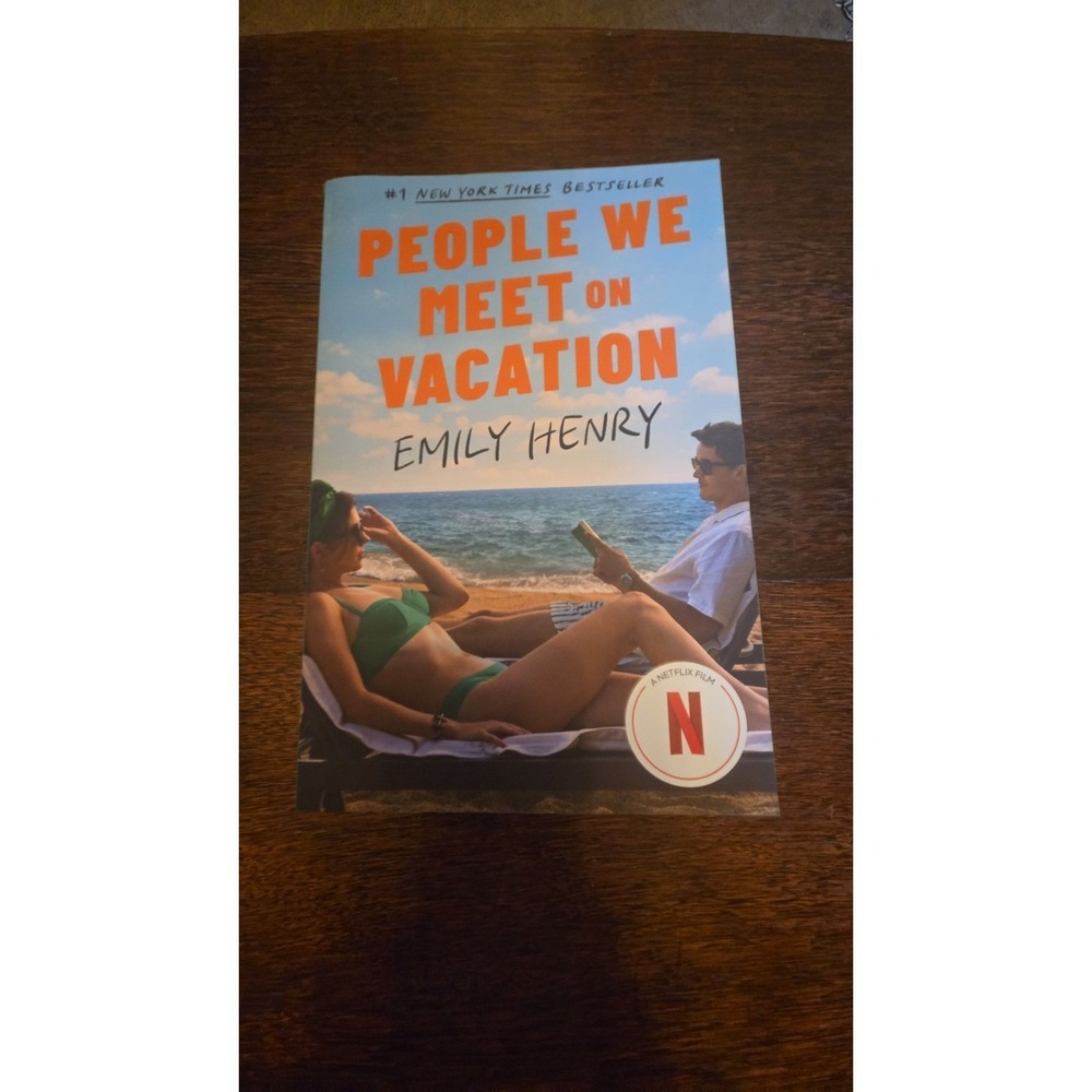 FF-1402. People we meet on vacation
